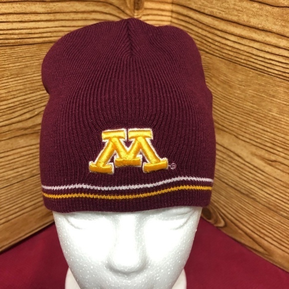 💫Colosseum MN Gophers School Colors Beanie